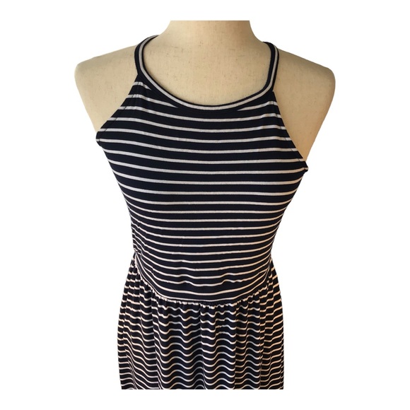 Old Navy Knit Tiered Navy Stripe Maxi Dress - Picture 6 of 13